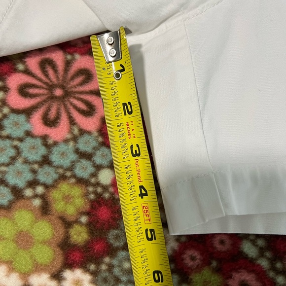 Old Navy White Shorts - Picture 6 of 9